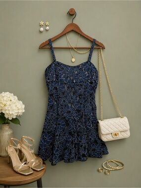 Steve Madden Navy Blue Floral Lace Mini Dress | NWT | Size 8 🖤✨